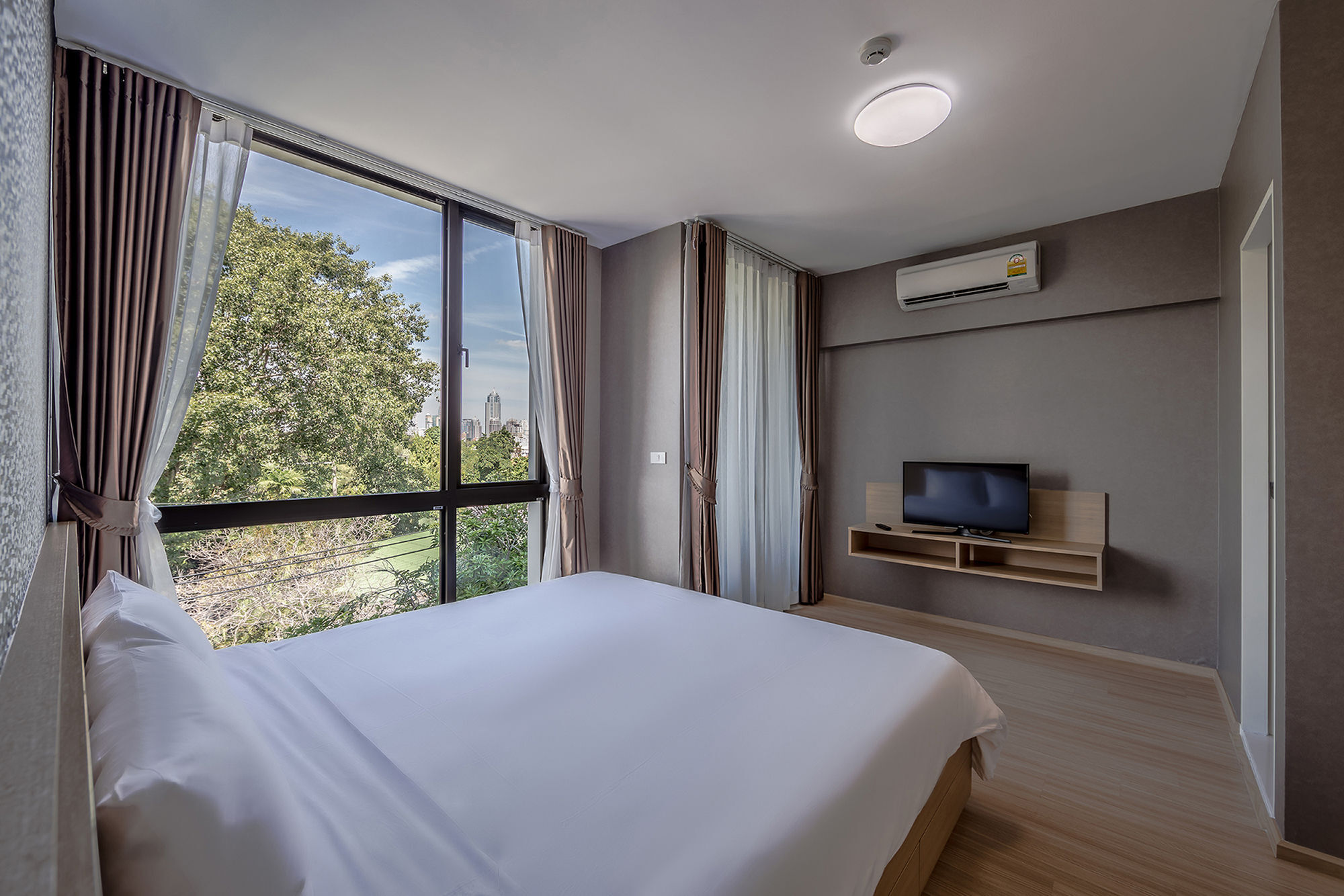 Like Sukhumvit 22 Aparthotel Bangkok Exterior photo