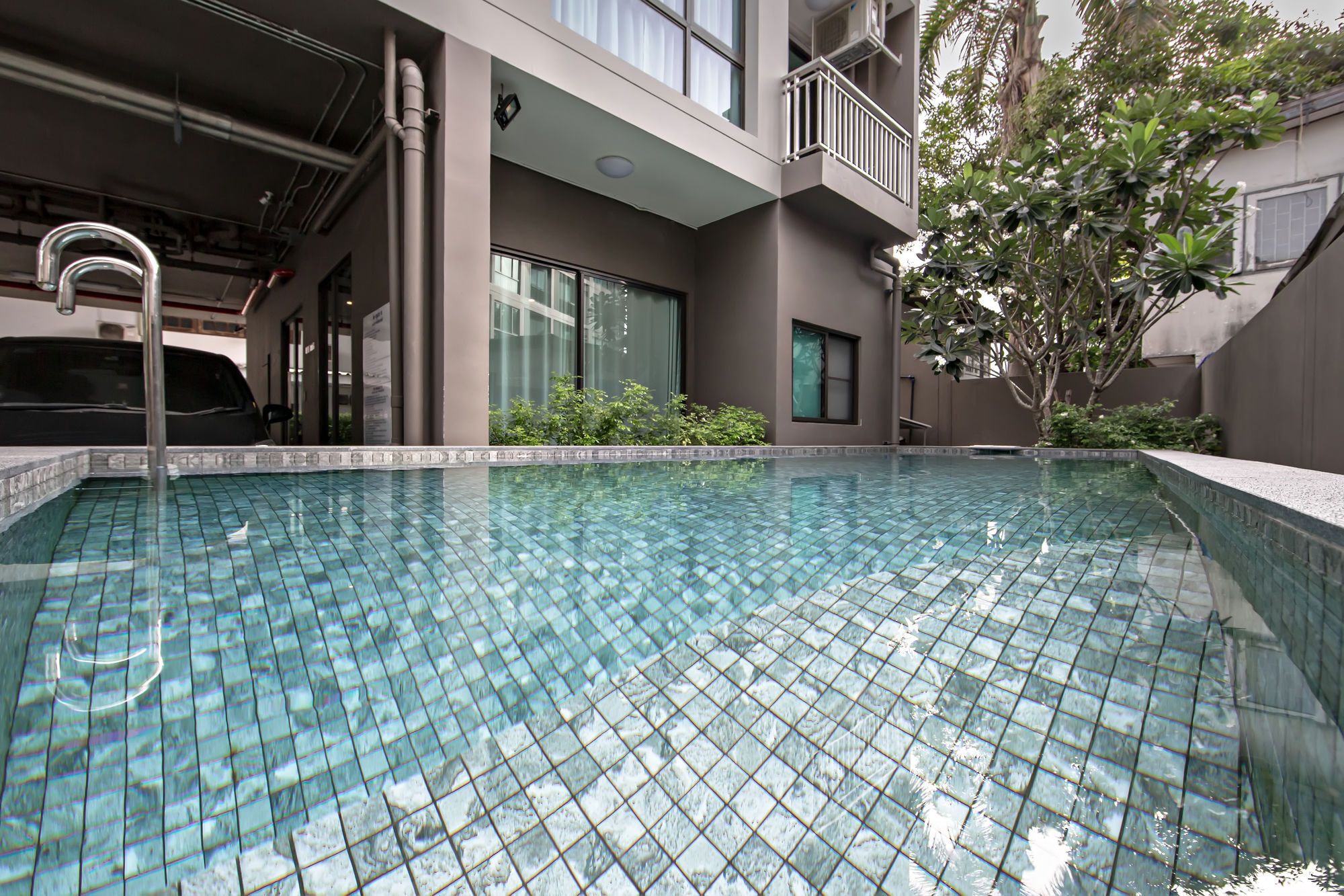 Like Sukhumvit 22 Aparthotel Bangkok Exterior photo